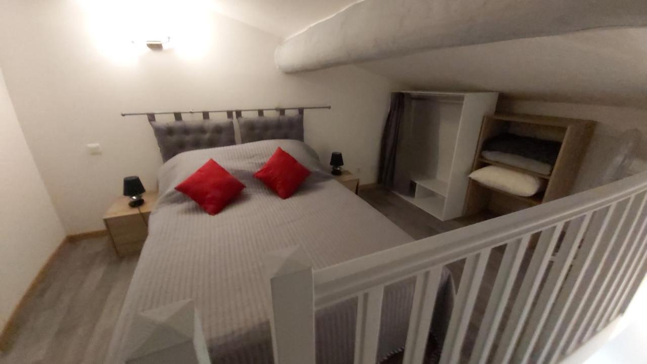 L'Appartement De L'Eglise Сен Мари де ла Мер Екстериор снимка