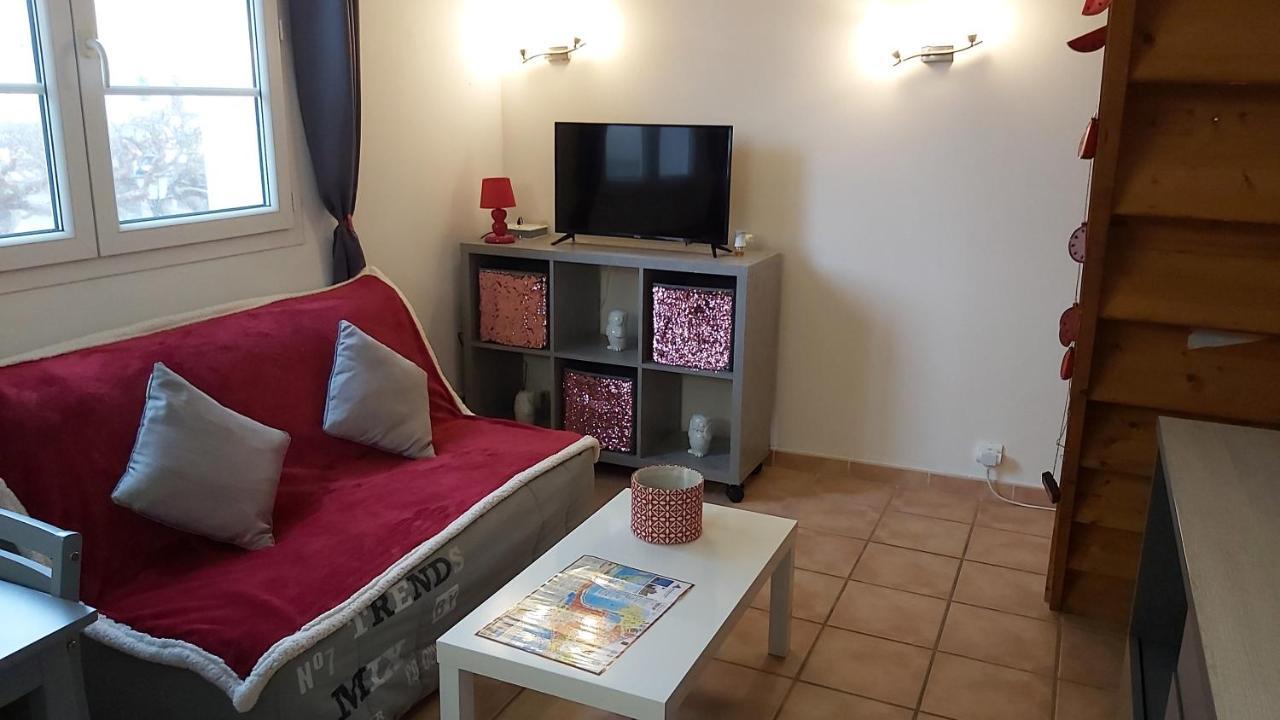 L'Appartement De L'Eglise Сен Мари де ла Мер Екстериор снимка