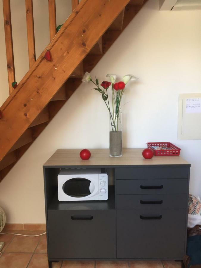 L'Appartement De L'Eglise Сен Мари де ла Мер Екстериор снимка