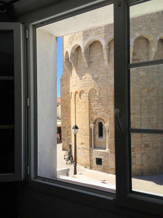 L'Appartement De L'Eglise Сен Мари де ла Мер Екстериор снимка